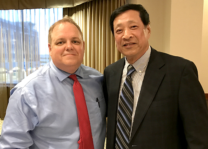 AUSAU市長と当社代表 呉