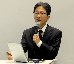 学術調査室 室長 早川明夫